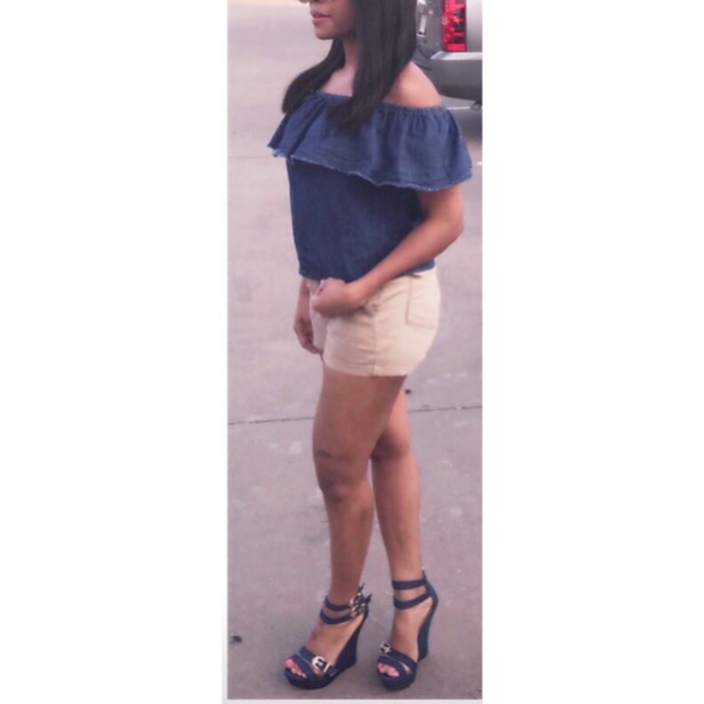 Cute off shoulder denim top - Picture 1 of 3